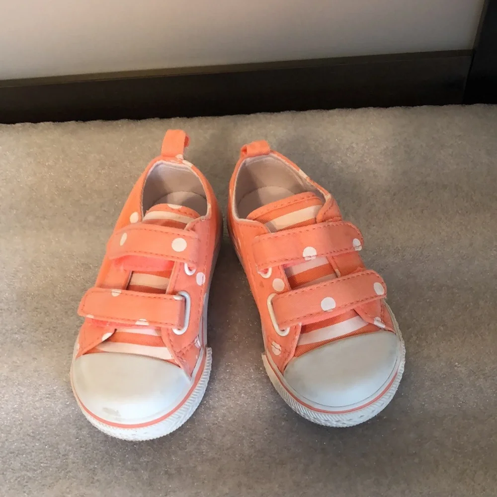 Gymboree baby sneakers sz 6 mo, orange sherbet w/ white polkadots, Velcro close